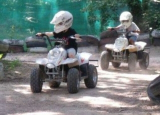  Cuatrimoto eléctrico para los más pequeños